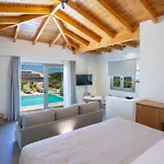 Villa Veramente With Sea View *