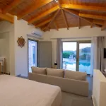 Villa Veramente With Sea View *