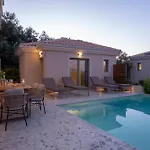 Villa Veramente With Sea View *