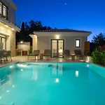 Villa Veramente With Sea View
