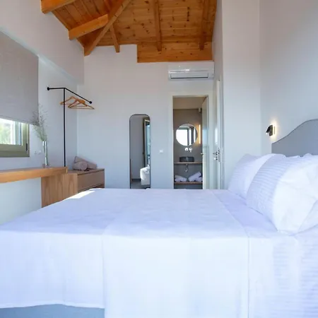 Veramente With Sea View Villa