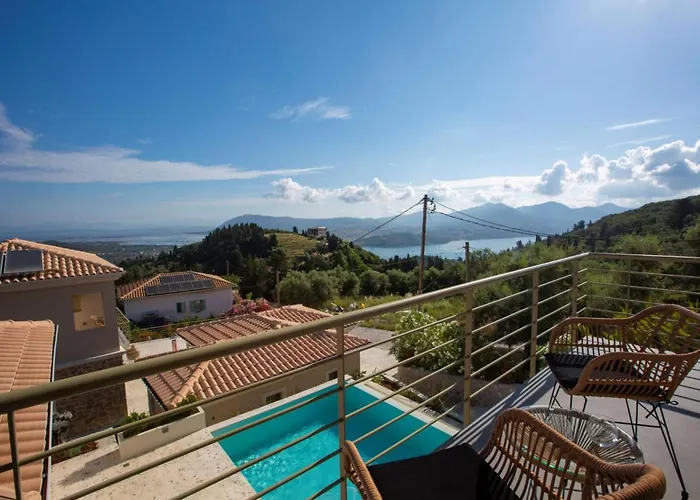 Villa Veramente With Sea View