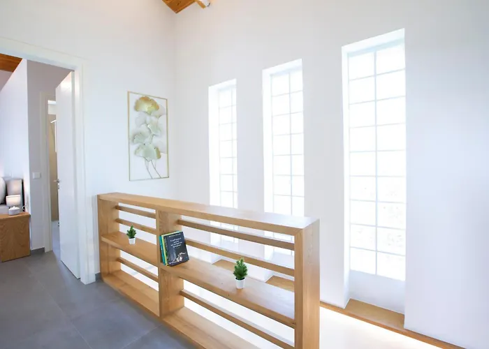 Villa Veramente With Sea View