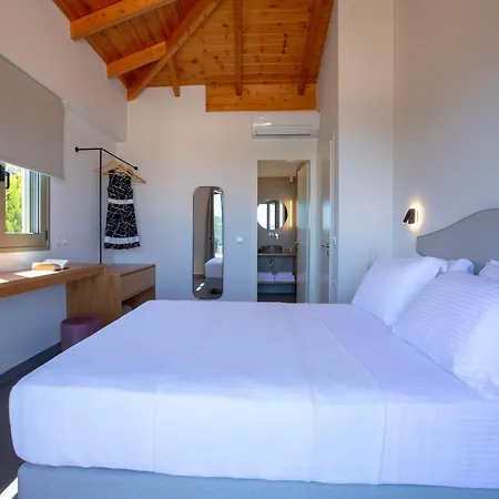 Veramente With Sea View Villa