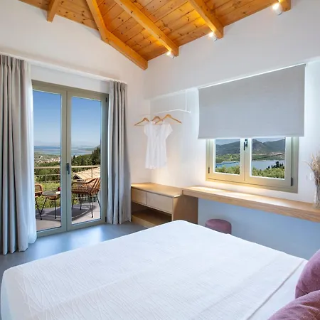 Veramente With Sea View Villa