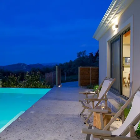 Veramente With Sea View Villa