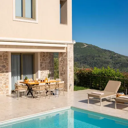 Villa Veramente With Sea View