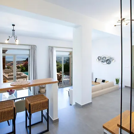 Villa Veramente With Sea View *