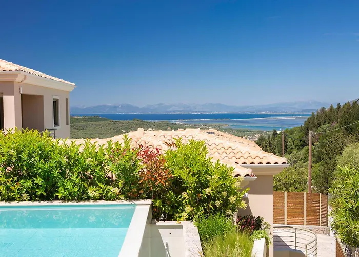 Villa Veramente With Sea View *