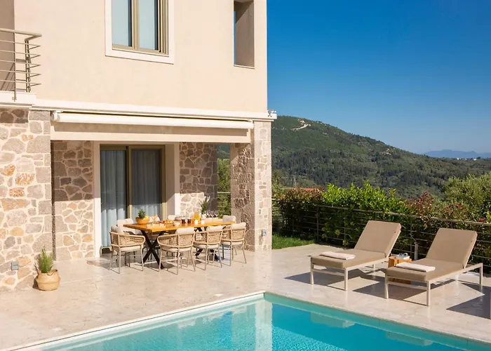 Villa Veramente With Sea View